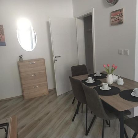 普拉Studio Apartman Kristina公寓 外观 照片