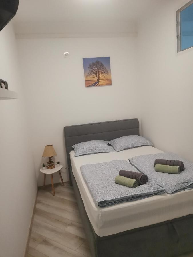 普拉Studio Apartman Kristina公寓 外观 照片