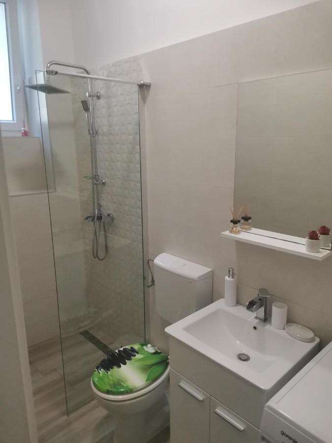 普拉Studio Apartman Kristina公寓 外观 照片